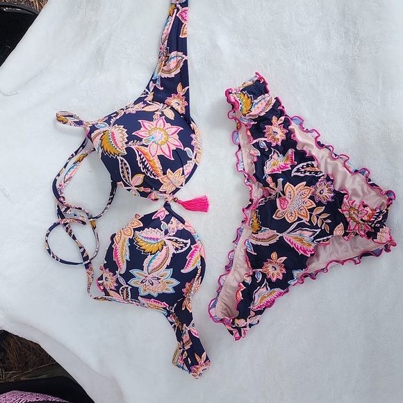 Swim - Picture 1 of 2